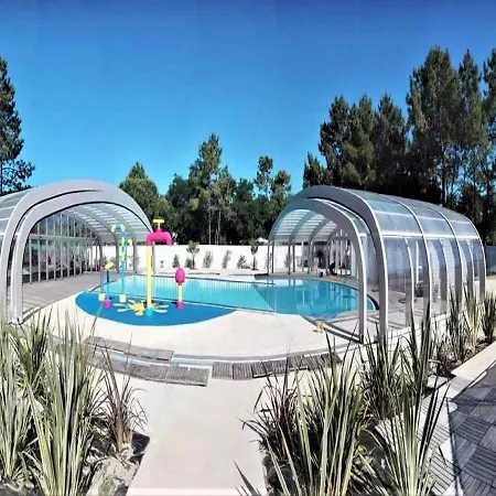 3 Bed - Sleeps 6 - On-site Activities - Parking * Сен-Жан-де-Мон