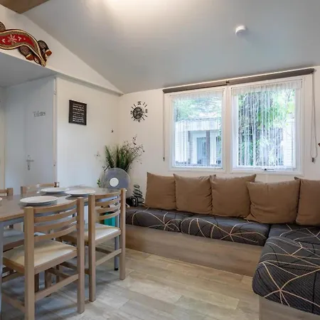 3 Bed - Sleeps 6 - On-site Activities - Parking Hébergement de vacances Saint-Jean-de-Monts